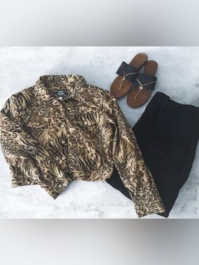 Mesmerize Leopard Tiger Print Cropped Jacket Small Western Glam Button Down